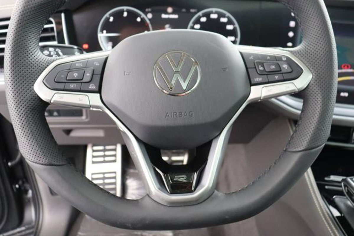 Volkswagen Touareg 3.0 V6 tdi scr R-Line Final Edition 286cv auto (11)