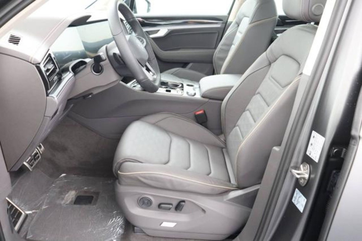 Volkswagen Touareg 3.0 V6 tdi scr R-Line Final Edition 286cv auto (13)
