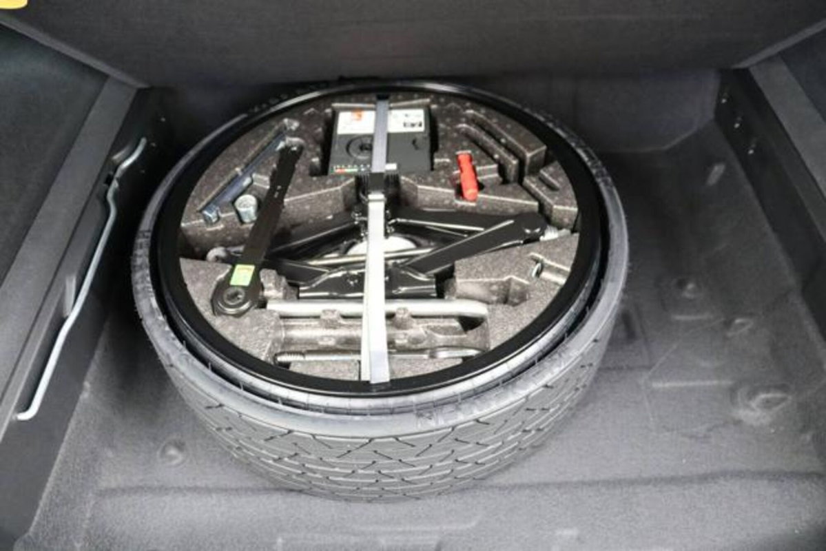 Volkswagen Touareg 3.0 V6 tdi scr R-Line Final Edition 286cv auto (18)