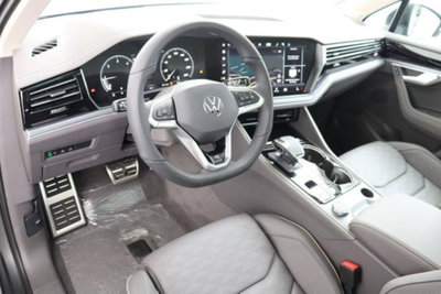 Volkswagen Touareg 3.0 V6 tdi scr R-Line Final Edition 286cv auto (8)