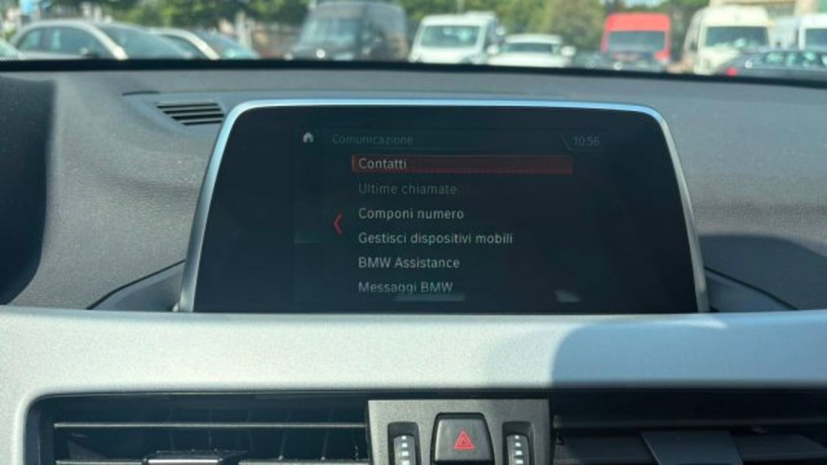 BMW X1 xDrive18d Business Advantage (14)