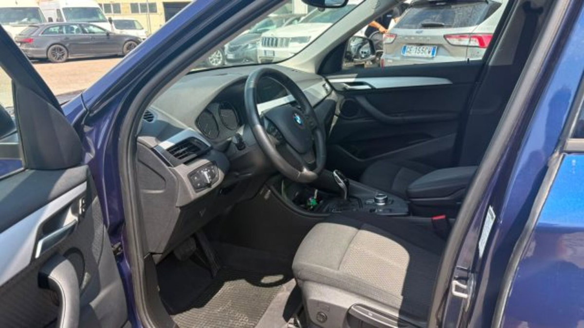 BMW X1 xDrive18d Business Advantage (7)