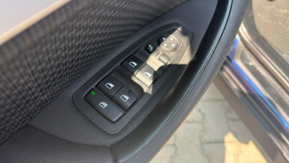 BMW X1 xDrive18d Business Advantage (8)