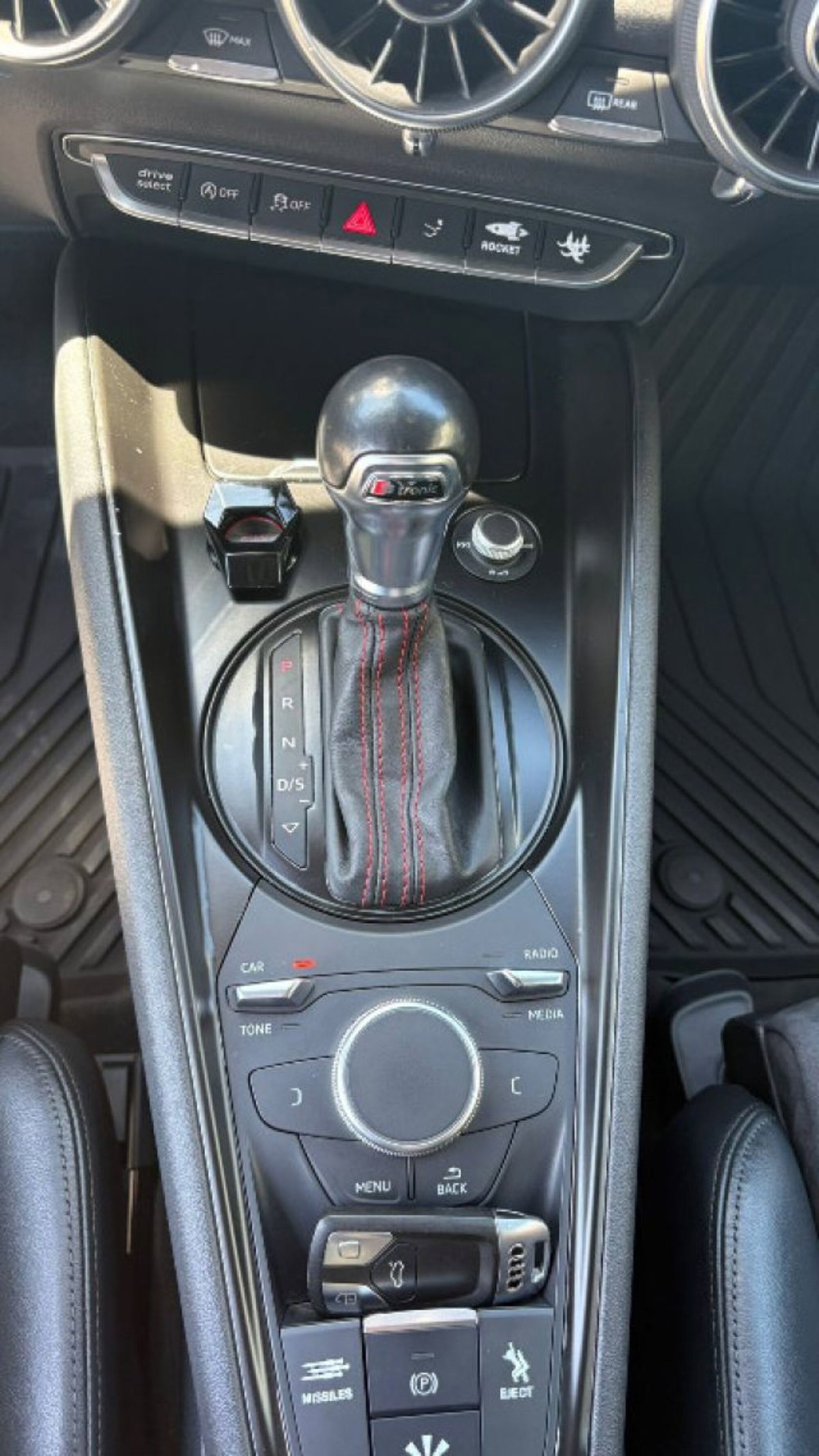 Audi TTS Coupé 2.0 TFSI 310 CV quattro S tronic (12)
