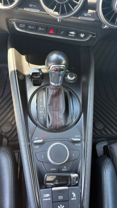 Audi TTS Coupé 2.0 TFSI 310 CV quattro S tronic (12)