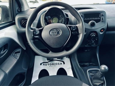 Toyota Aygo Connect 1.0 VVT-i 72 CV 5 porte x-you MMT (12)