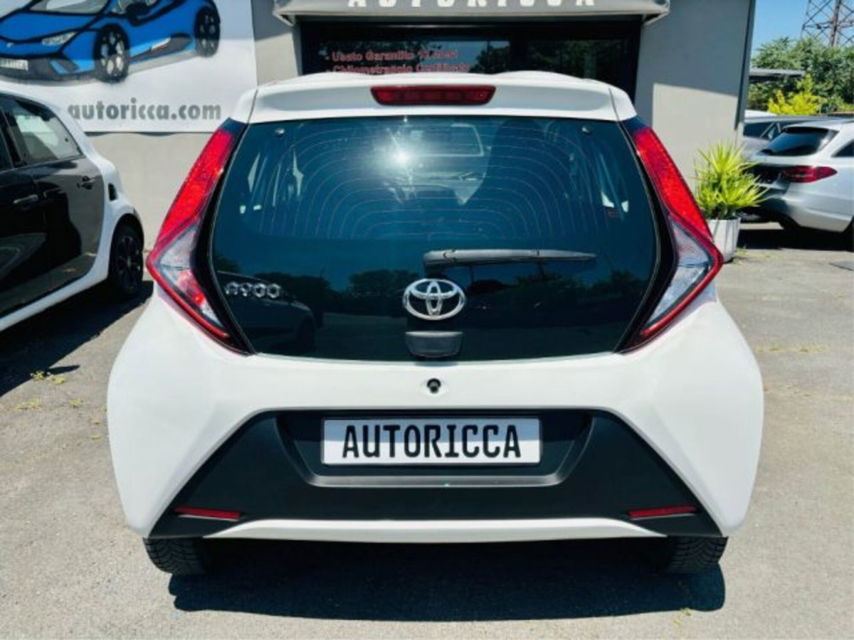 Toyota Aygo Connect 1.0 VVT-i 72 CV 5 porte x-you MMT (5)