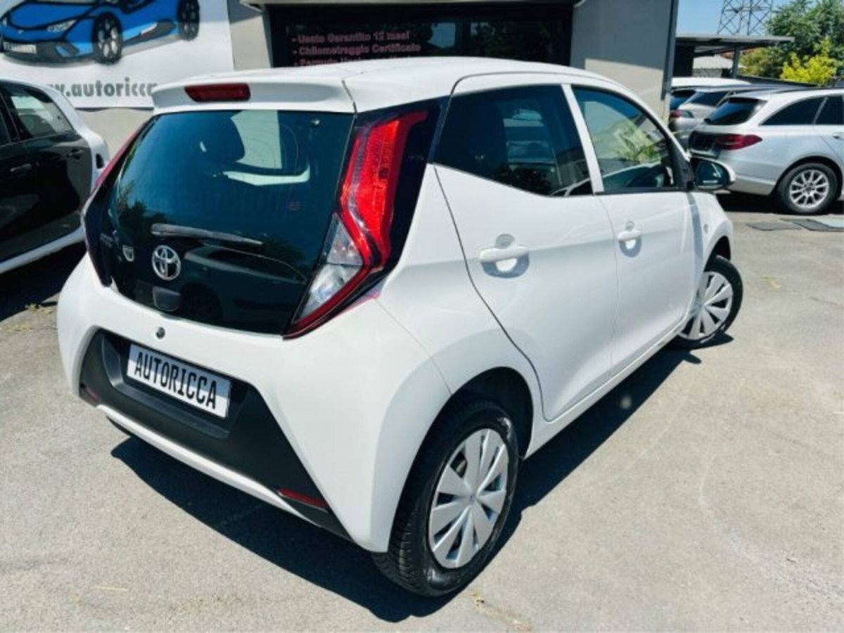 Toyota Aygo Connect 1.0 VVT-i 72 CV 5 porte x-you MMT (6)
