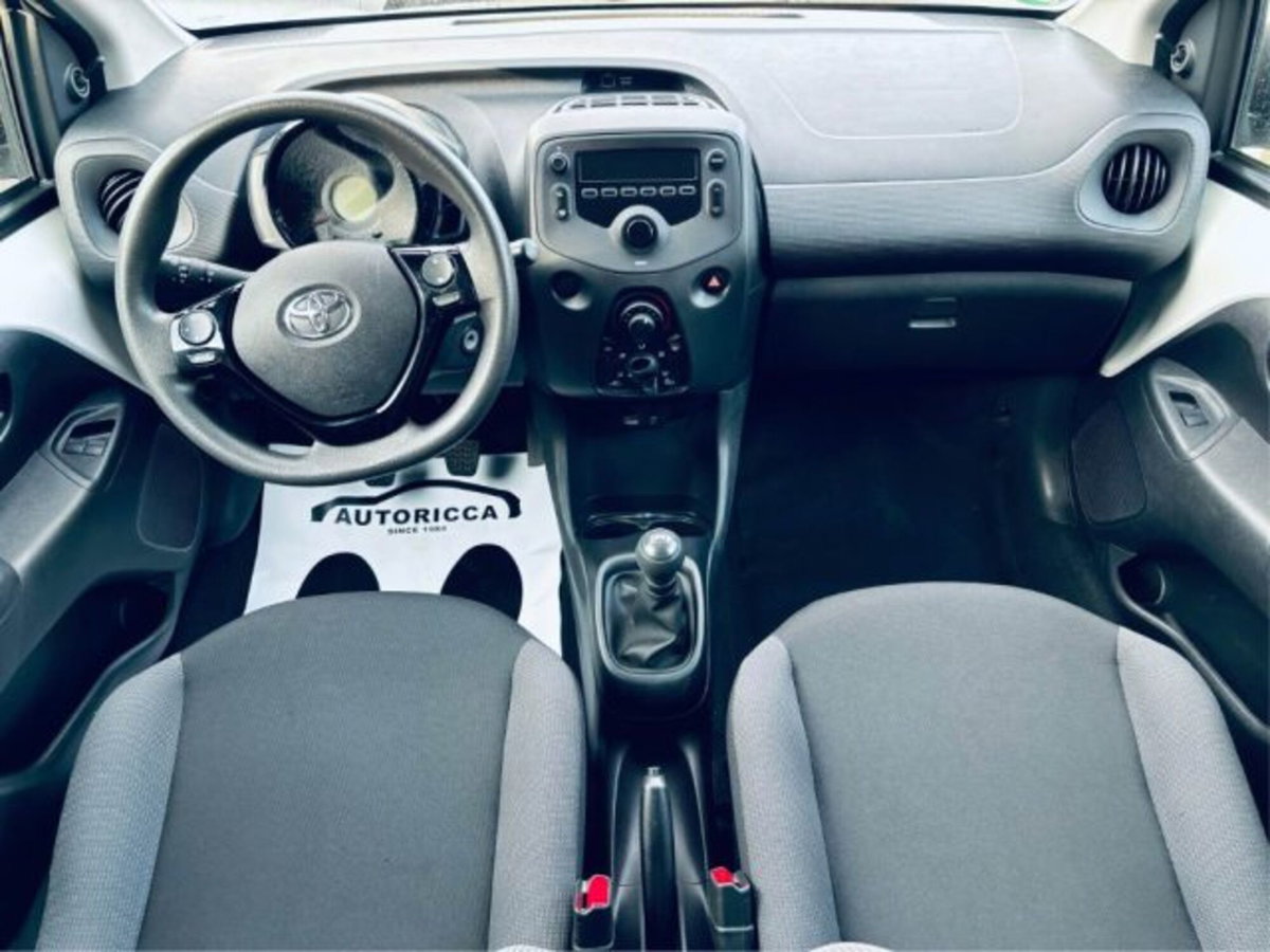 Toyota Aygo Connect 1.0 VVT-i 72 CV 5 porte x-you MMT (9)