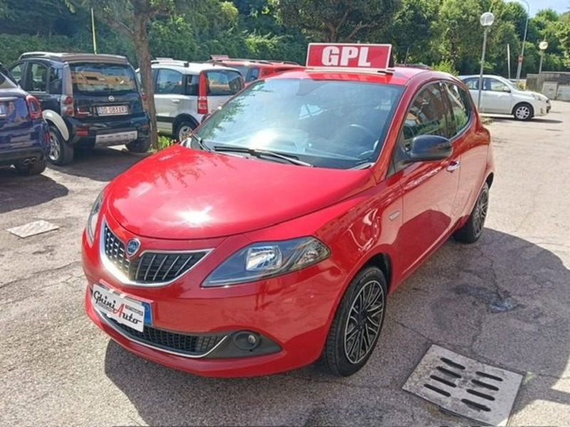 Lancia Ypsilon 1.2 69 CV 5 porte GPL Ecochic Alberta Ferretti