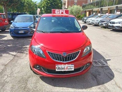 Lancia Ypsilon 1.2 69 CV 5 porte GPL Ecochic Alberta Ferretti (4)