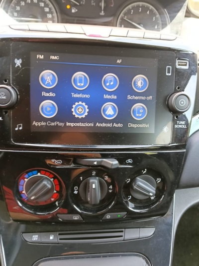 Lancia Ypsilon 1.2 69 CV 5 porte GPL Ecochic Alberta Ferretti (6)