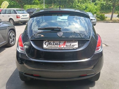 Lancia Ypsilon 0.9 TwinAir 85 CV 5 porte Metano Ecochic Elefantino (4)