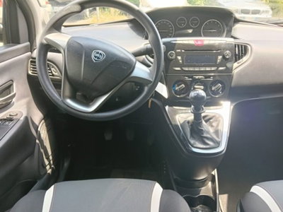 Lancia Ypsilon 0.9 TwinAir 85 CV 5 porte Metano Ecochic Elefantino (7)