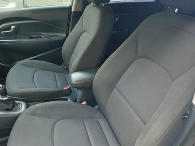 Kia Rio 1.1 CRDi 5p. Cool (16)