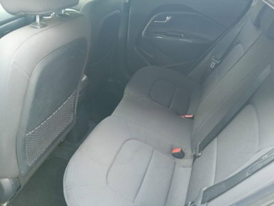 Kia Rio 1.1 CRDi 5p. Cool (19)
