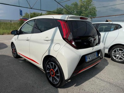 Toyota Aygo 1.0 VVT-i 72 CV 5 porte x-wave orange (4)
