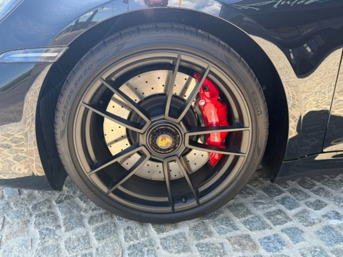 Porsche 911 Cabrio Targa 3.0 4 GTS (10)