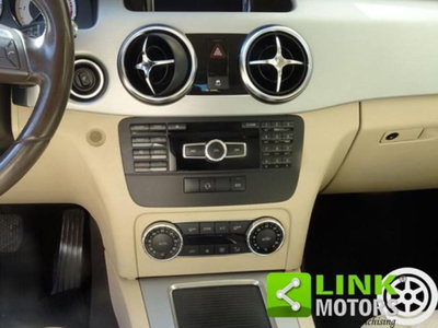 Mercedes-Benz GLK 200 CDI Premium (11)