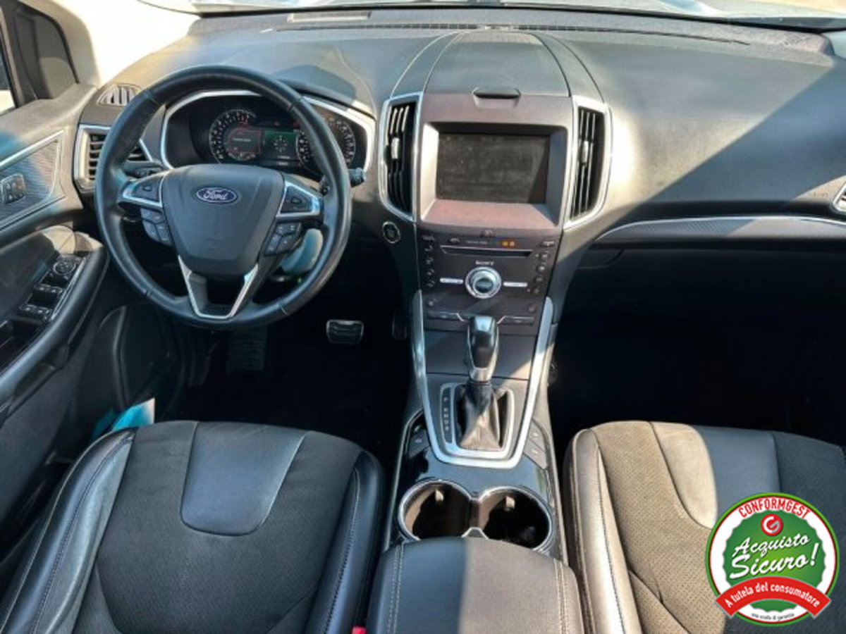 Ford Edge 2.0 TDCI 210 CV AWD S&S Powershift ST Line (18)