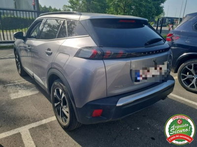 Peugeot 2008 BlueHDi 130 S&S EAT8 Allure Navi Pack (3)