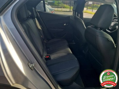Peugeot 2008 BlueHDi 130 S&S EAT8 Allure Navi Pack (6)