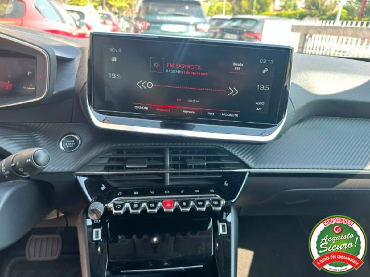 Peugeot 2008 BlueHDi 130 S&S EAT8 Allure Navi Pack (7)