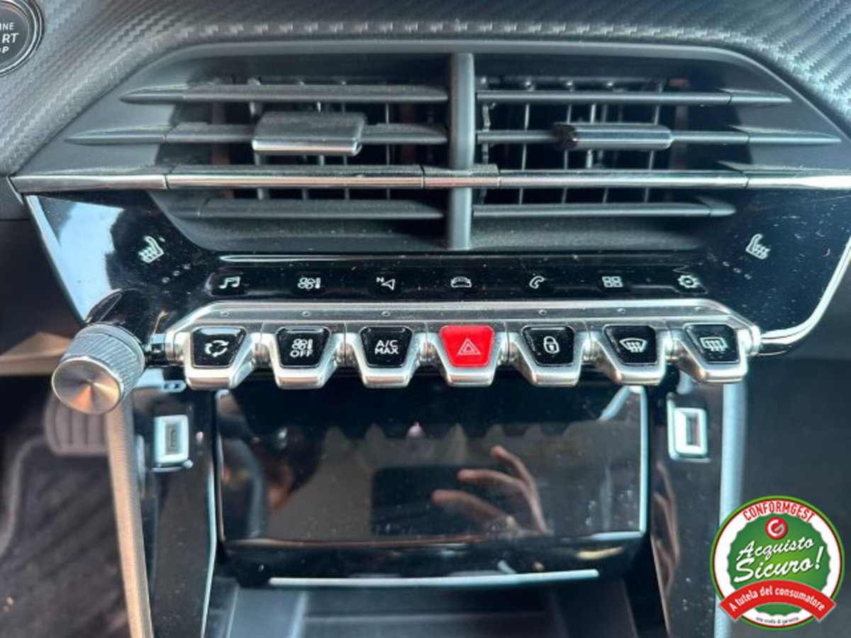 Peugeot 2008 BlueHDi 130 S&S EAT8 Allure Navi Pack (9)