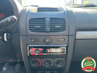 Renault Clio Storia 1.2 5 porte Confort (7)