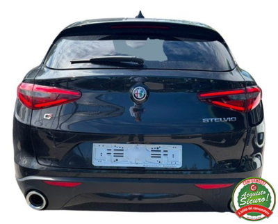 Alfa Romeo Stelvio Stelvio 2.0 Turbo 200 CV AT8 Q4 Super Business (4)