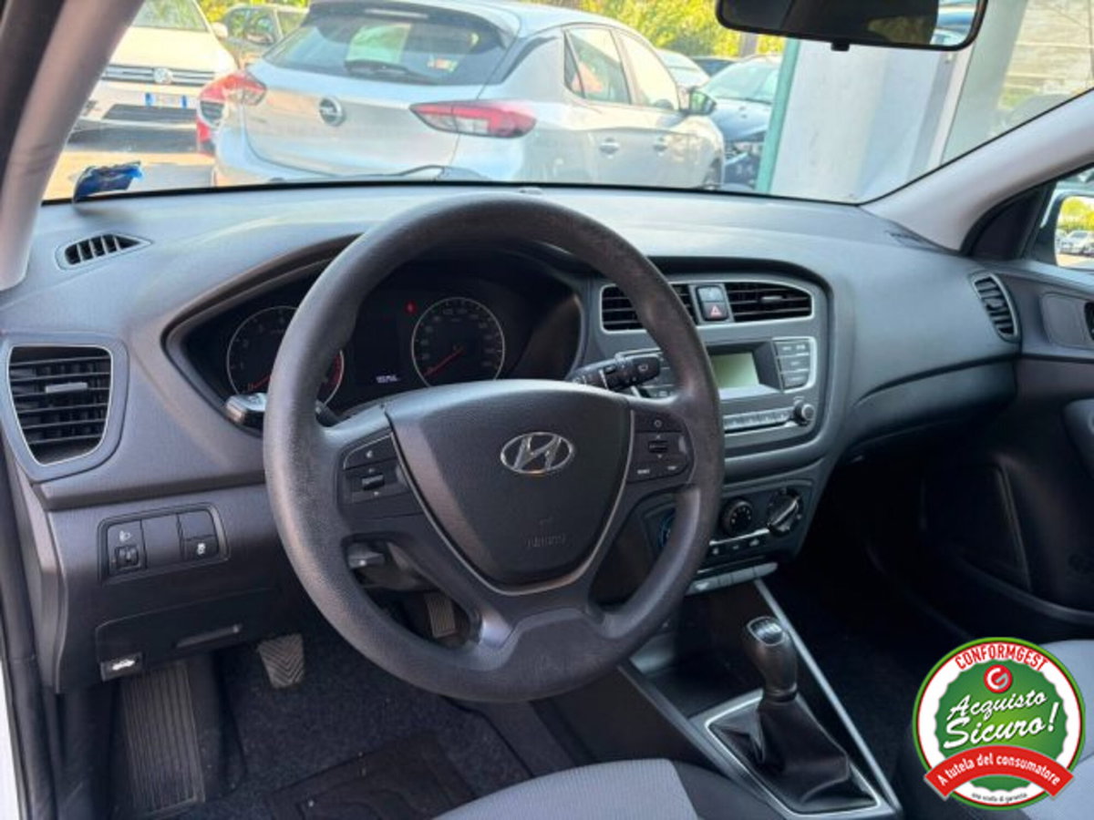 Hyundai i20 1.2 5 porte Classic (10)