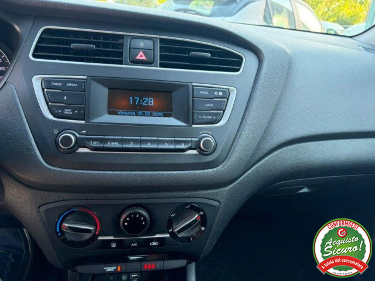 Hyundai i20 1.2 5 porte Classic (13)