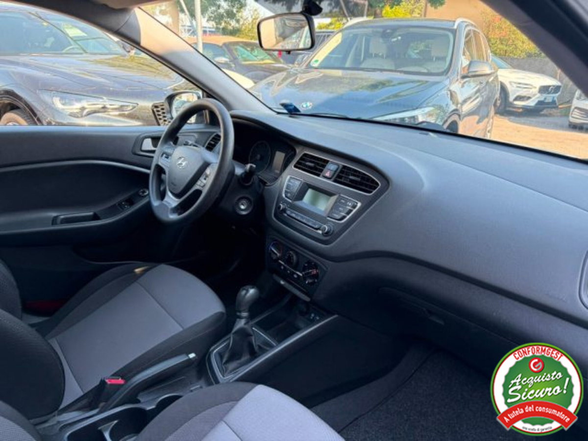 Hyundai i20 1.2 5 porte Classic (6)