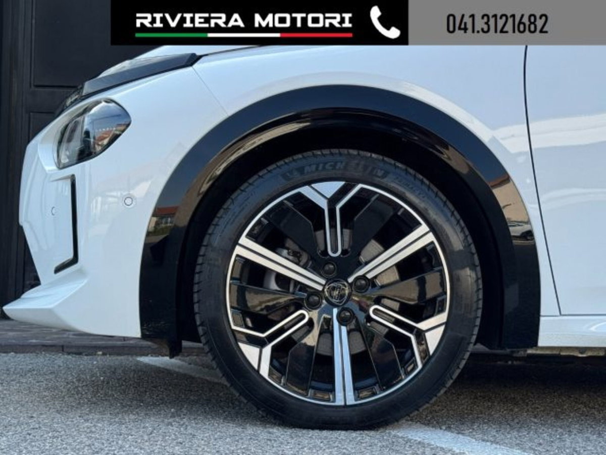 Lancia Ypsilon 1.2 mhev Edizione Cassina e-dct (12)
