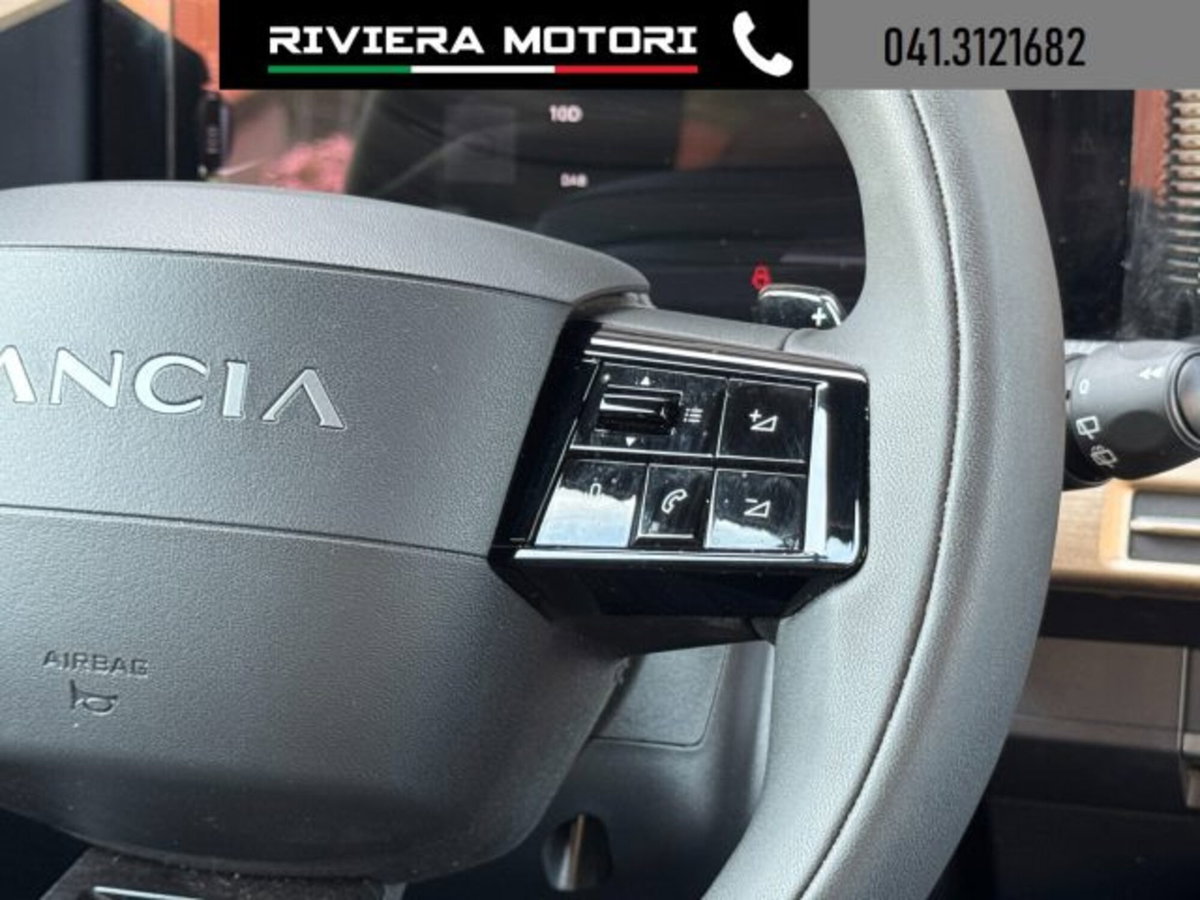 Lancia Ypsilon 1.2 mhev Edizione Cassina e-dct (13)