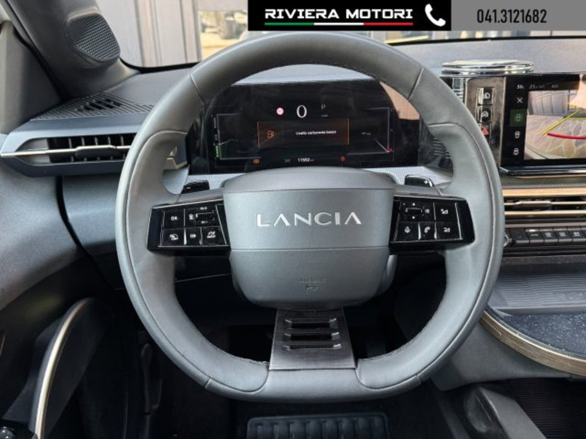 Lancia Ypsilon 1.2 mhev Edizione Cassina e-dct (6)