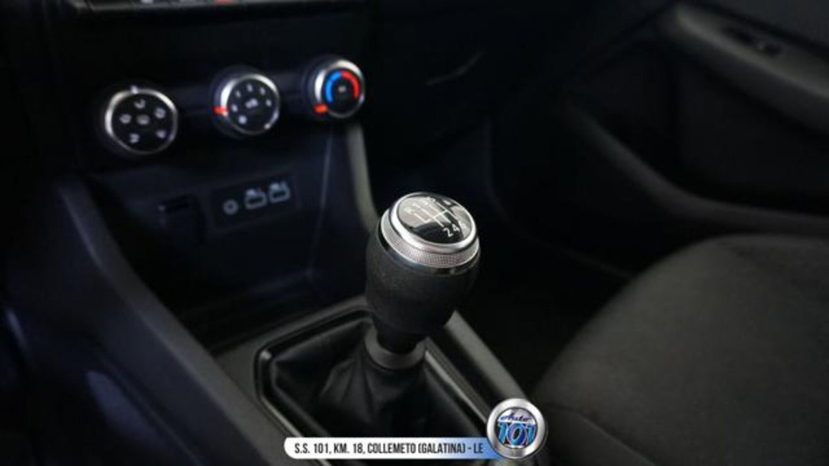Renault Clio TCe 90 CV 5 porte Equilibre (16)