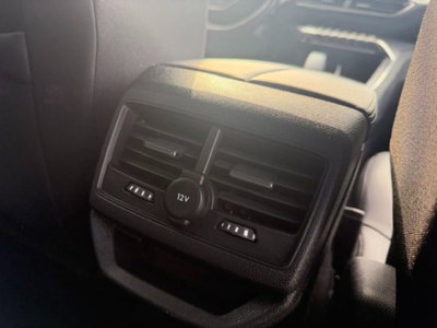 Peugeot 3008 Hybrid 225 e-EAT8 Allure (10)