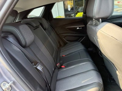 Peugeot 3008 Hybrid 225 e-EAT8 Allure Pack (11)