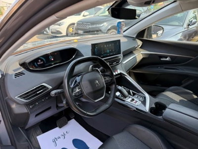 Peugeot 3008 Hybrid 225 e-EAT8 Allure Pack (4)