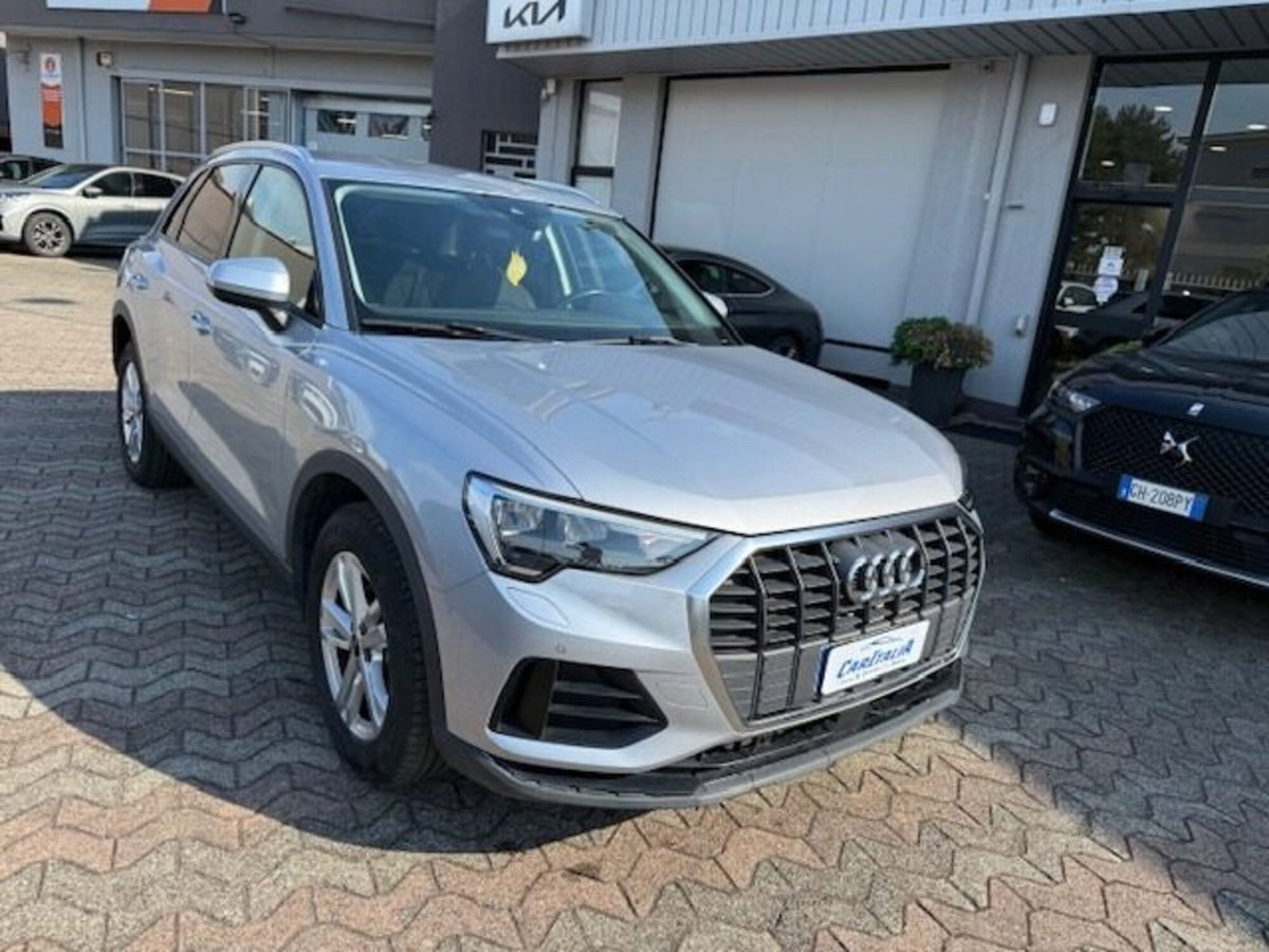 Audi Q3 45 TFSI e S tronic Business (3)