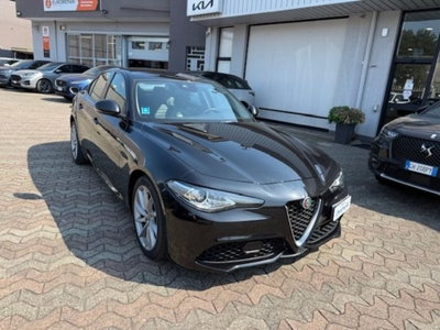 Alfa Romeo Giulia 2.2 Turbodiesel 210 CV AT8 AWD Q4 Veloce (3)