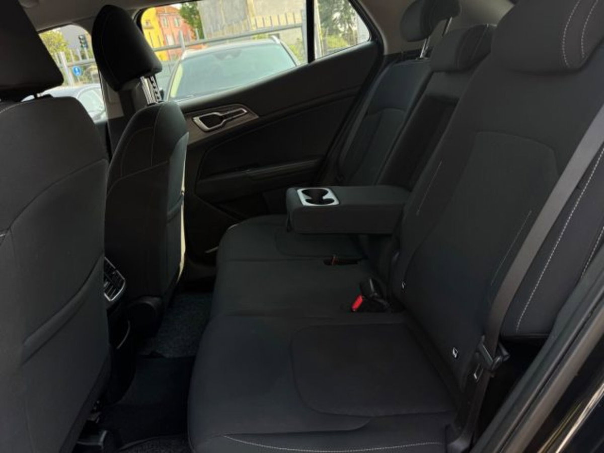 Kia Sportage 1.6 crdi mhev Business dct (15)