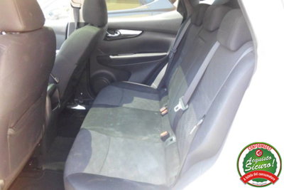 Nissan Qashqai 1.5 dCi N-Connecta (10)