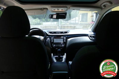 Nissan Qashqai 1.5 dCi N-Connecta (14)