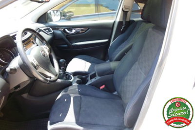 Nissan Qashqai 1.5 dCi N-Connecta (9)