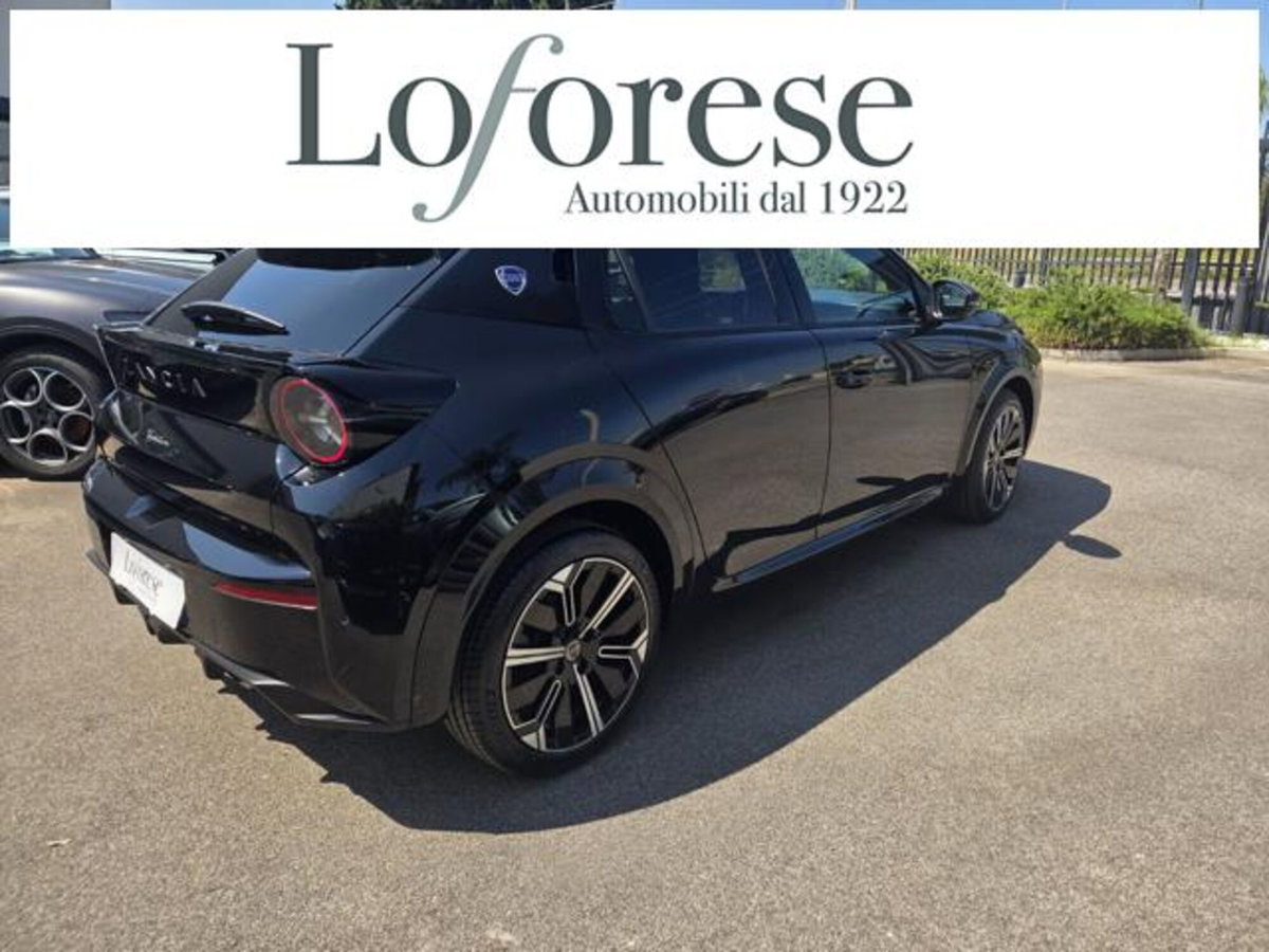 Lancia Ypsilon 1.2 mhev Edizione Cassina e-dct (5)