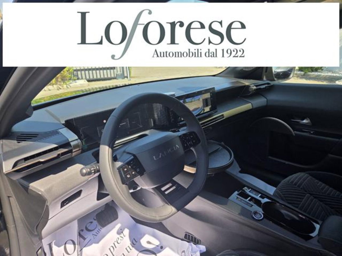 Lancia Ypsilon 1.2 mhev Edizione Cassina e-dct (7)