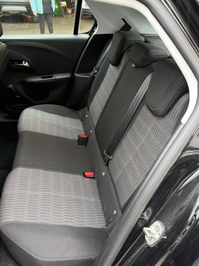 Opel Corsa 1.2 Edition (11)
