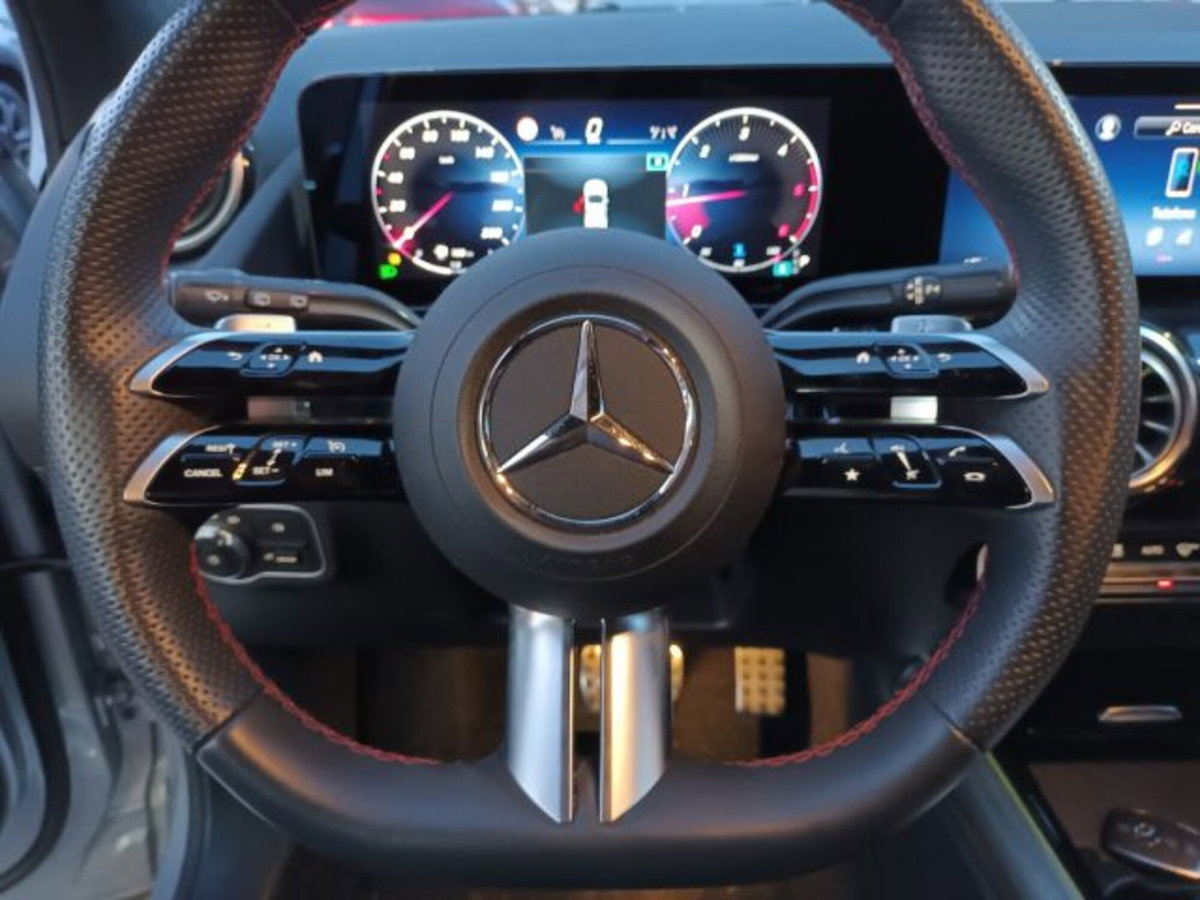 Mercedes-Benz GLA SUV 200 d AMG Line Premium Plus 4matic auto (17)